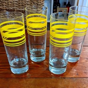 MCM tumbler, set of 4, excellent condition